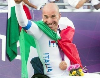 Vittorio Podestà si sta sottoponendo a sedute di tecarterapia